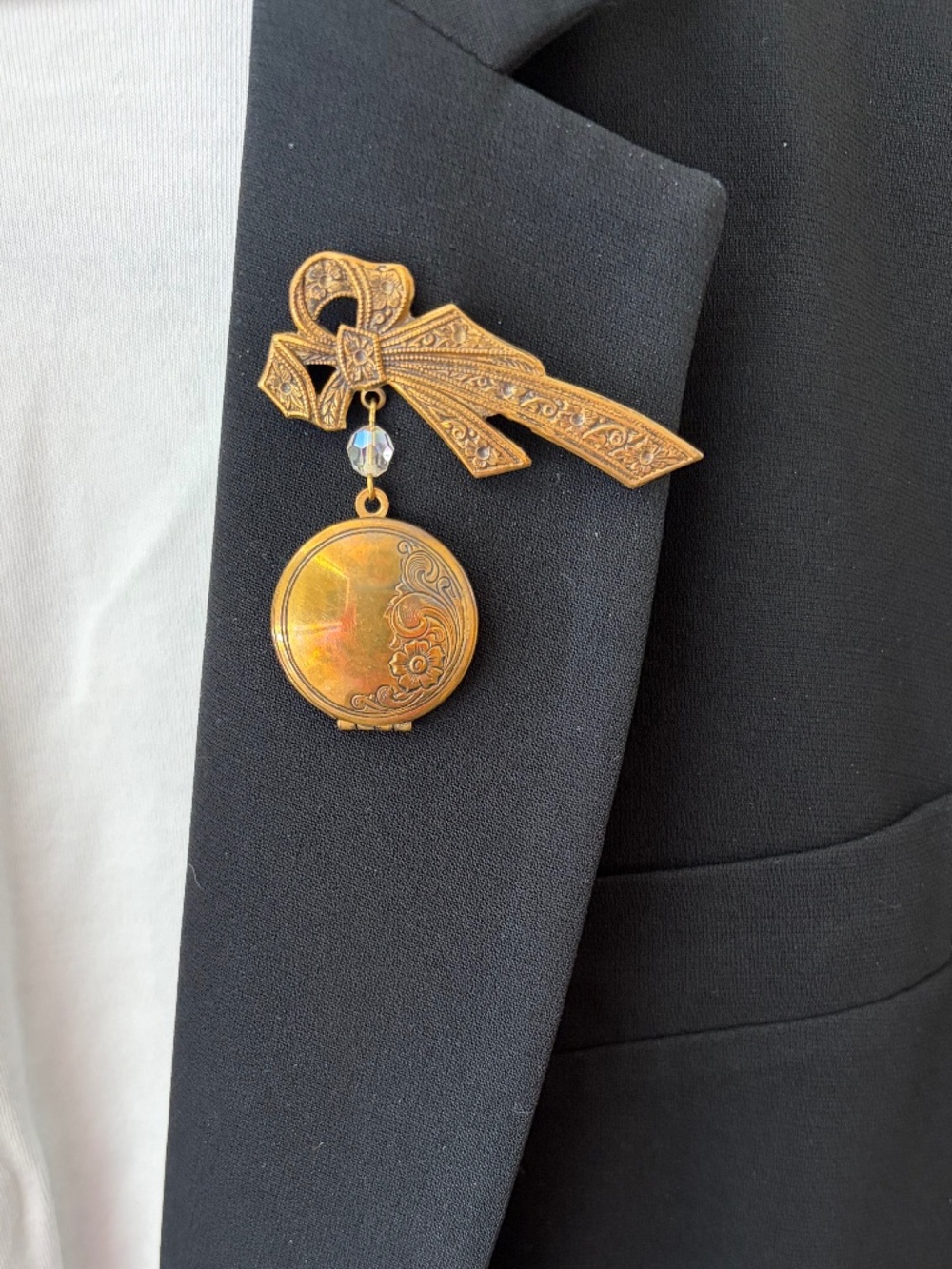 Vintage Pididdly Links Brass Bow Brooch with Photo Locket